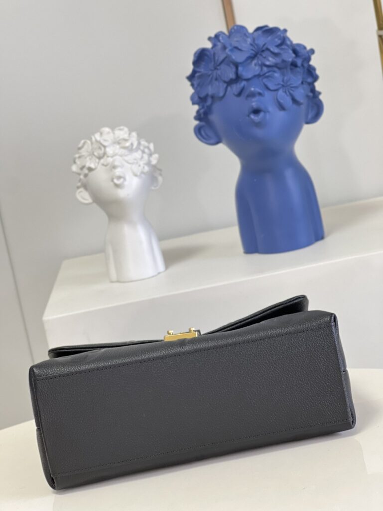 Louis Vuitton Madeleine Mm 30Cm Black M45976 - Image 4