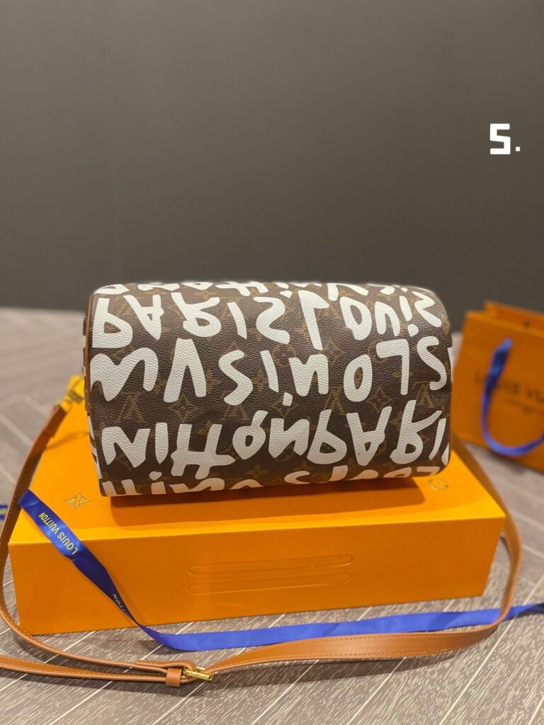 Louis Vuitton Monogram Graffiti Speedy 30Cm - Image 2