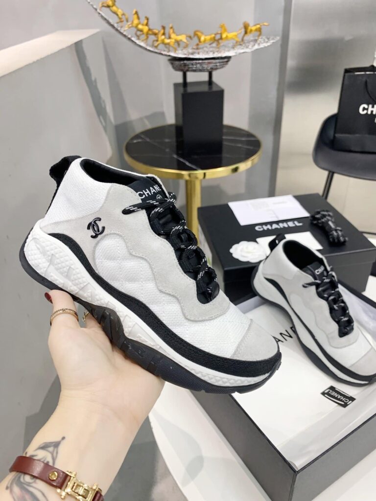 Chanel Plain Logo Sneakers Suede Calfskin White G65776 - Image 9