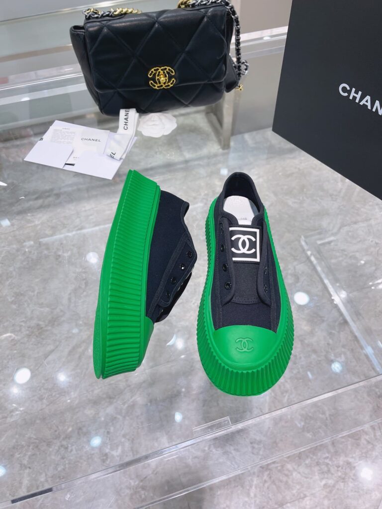 Chanel Cc Cap Toe Sneaker Black And Green - Image 8
