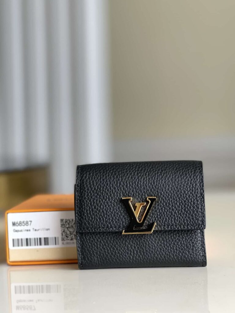 Louis Vuitton Capucines Xs Wallet Black M68587 - Image 2