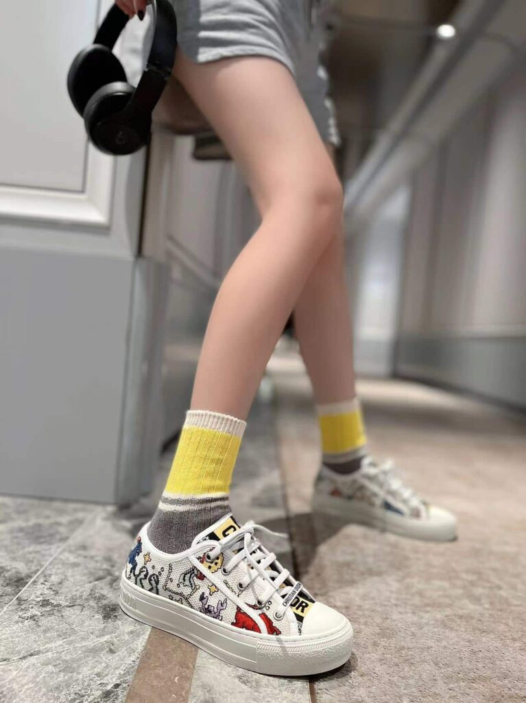 Dior Walk'N'Dior Embroidered Cotton With Pixel Zodiac Motif White Multicolor Kck211Zpes43L - Image 10