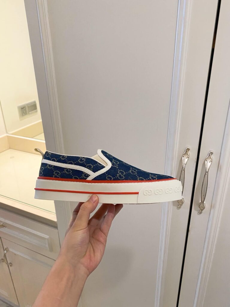 Gucci Women's Tennis 1977 Slip-On Sneaker Dark Blue ?624733 2Kq30 4466 - Image 2