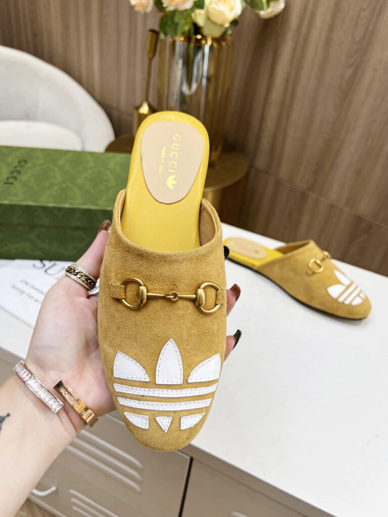 Gucci X Adidas Women'S Trefoil Slipper Suede Yellow 702211De8X07660 - Image 10