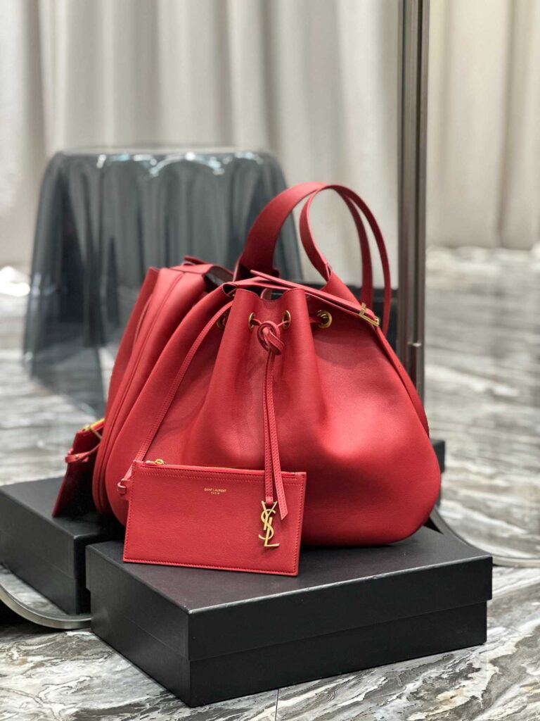 Saint Laurent Paris Vii Large Flat Hobo Bag In Smooth Leather Bag Red - Image 10