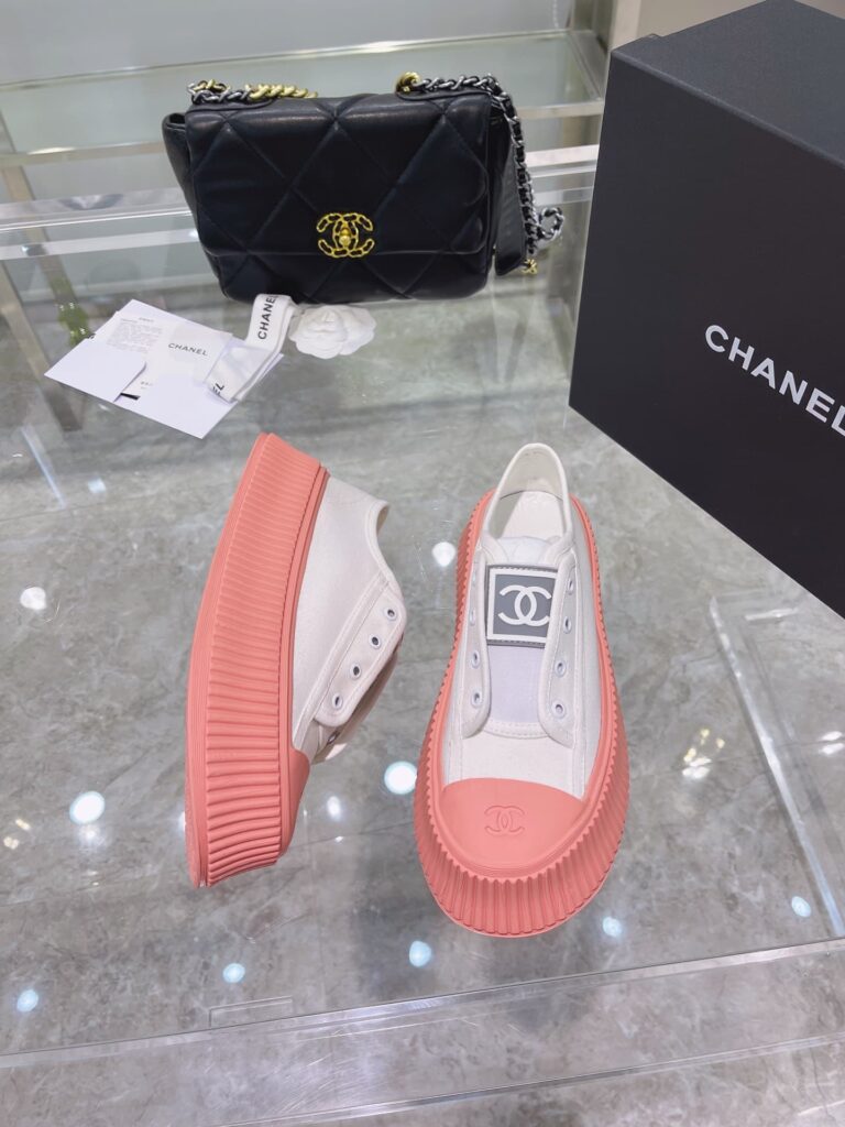 Chanel Cc Cap Toe Sneaker White And Pink - Image 7