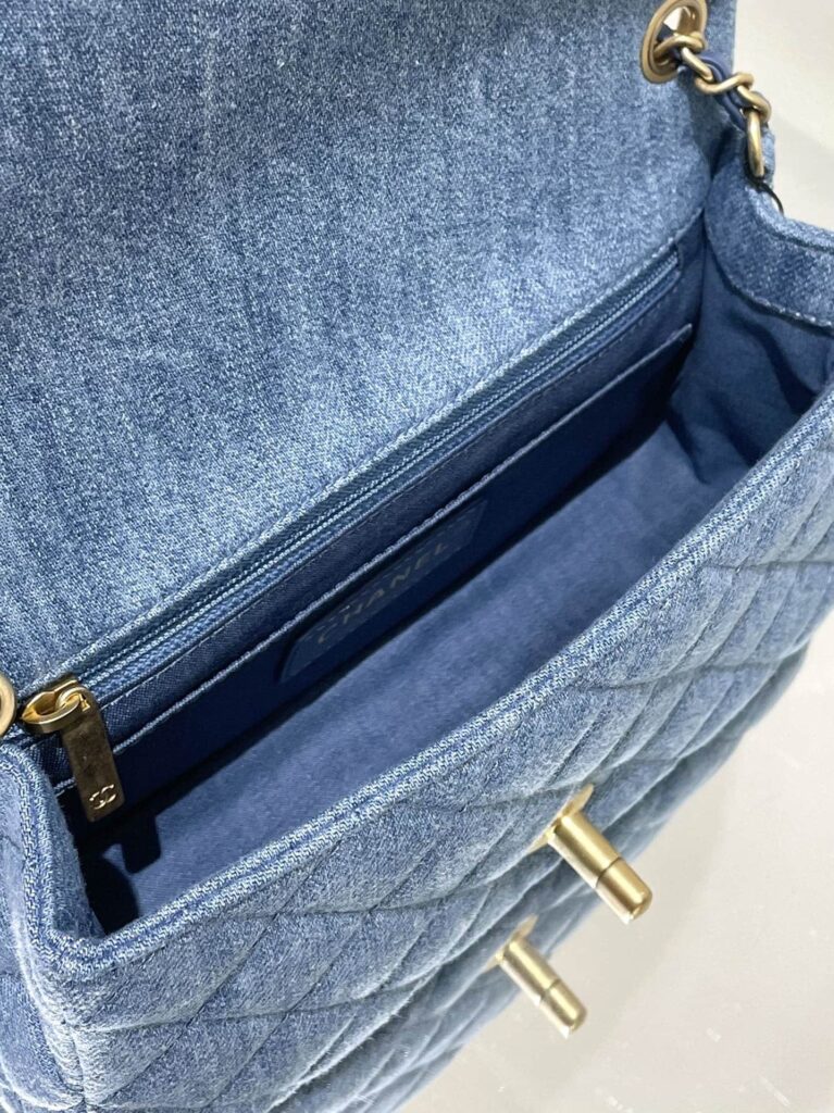 Chanel Denim Rectangular Crush Ghw 20Cm - Image 7