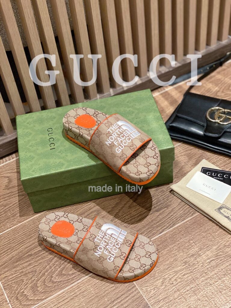 Gucci X The North Face Women'S Slides Beige And Orange  6799472Hkm09770 - Image 9