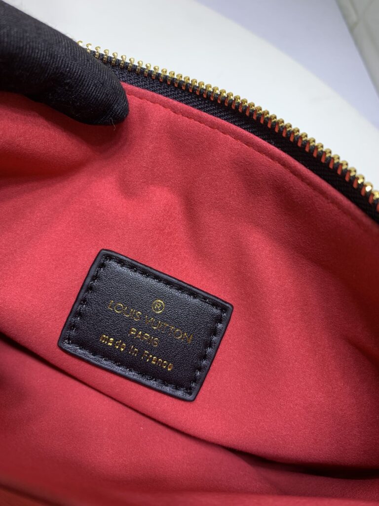 Louis Vuitton Coussin Bb Black 22Cm M21259 - Image 8
