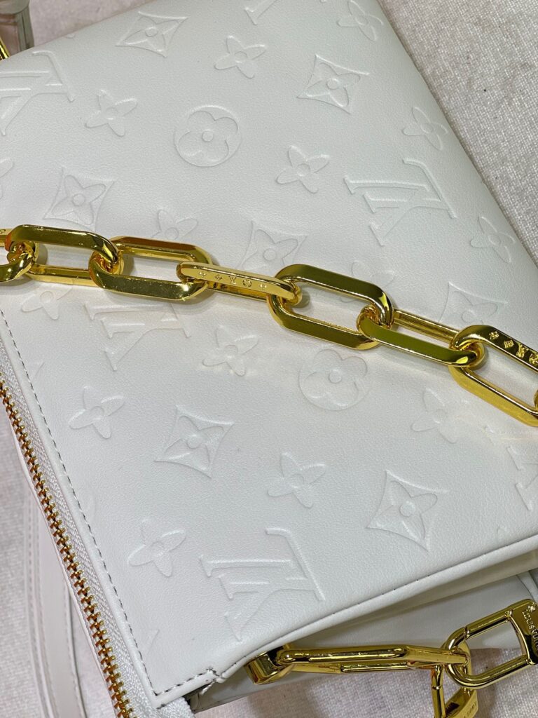 Louis Vuitton Coussin Bb White 21Cm M20770 - Image 3