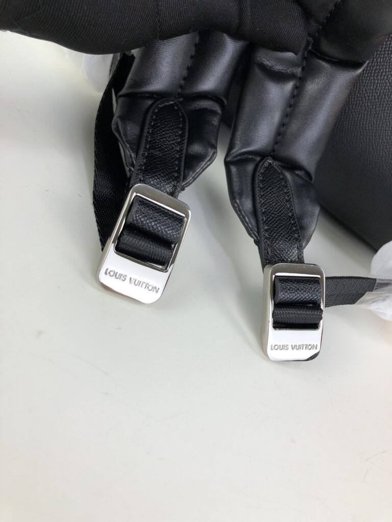 Louis Vuitton Discovery Backpack Pm Black 40Cm M30230 - Image 4