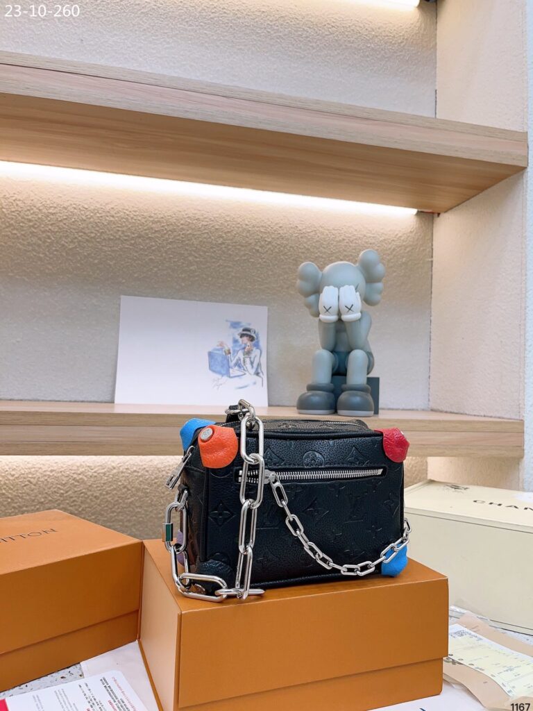 Louis Vuitton Mini Soft Trunk Chalk Black 18Cm - Image 2