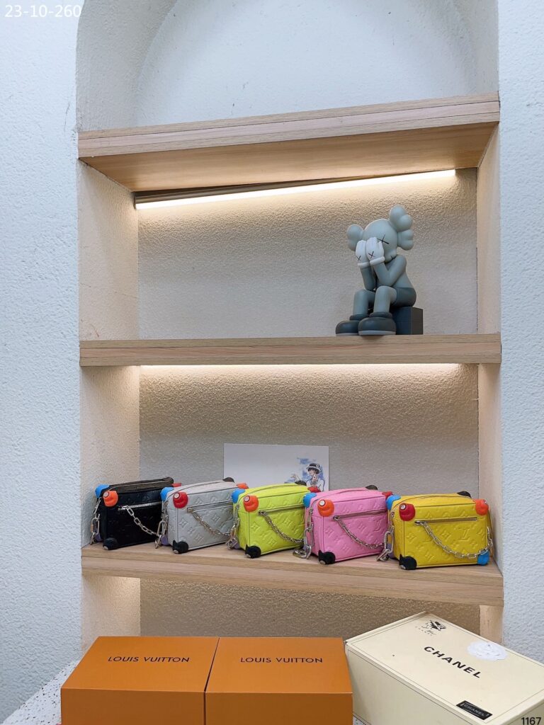 Louis Vuitton Mini Soft Trunk Chalk Black 18Cm - Image 3