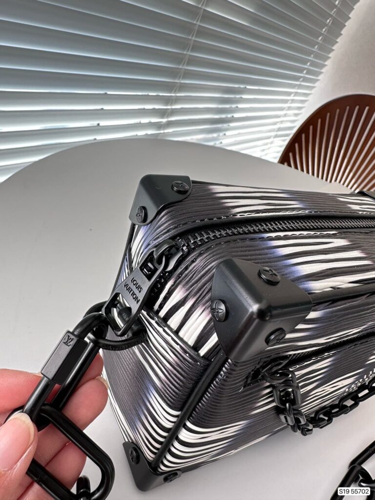 Louis Vuitton Soft Trunk Blue 18Cm M23728 - Image 5