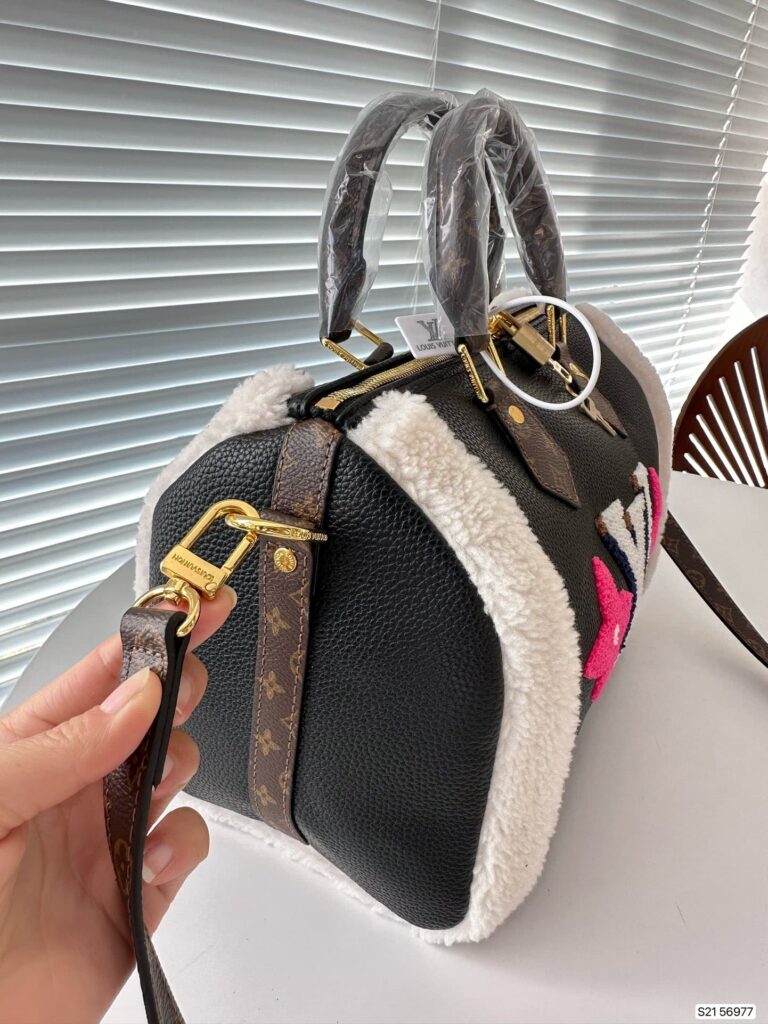 Louis Vuitton Shearling Monogram Speedy Bandouliere Bag Black 30Cm - Image 5