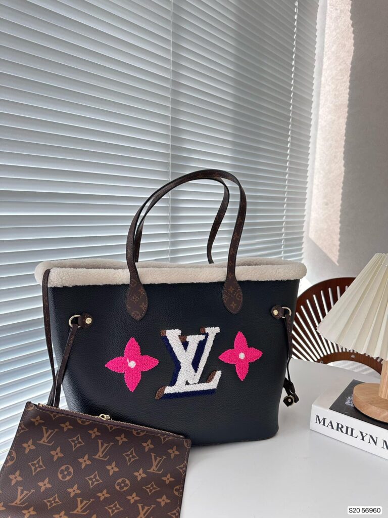 Louis Vuitton Shearling Monogram Neverfull Mm Bag Black 33Cm - Image 6