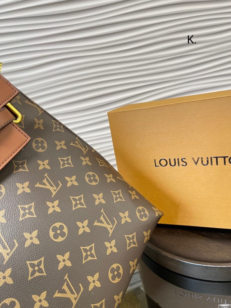 Louis Vuitton Monogram Backpack Brown 29Cm - Image 5