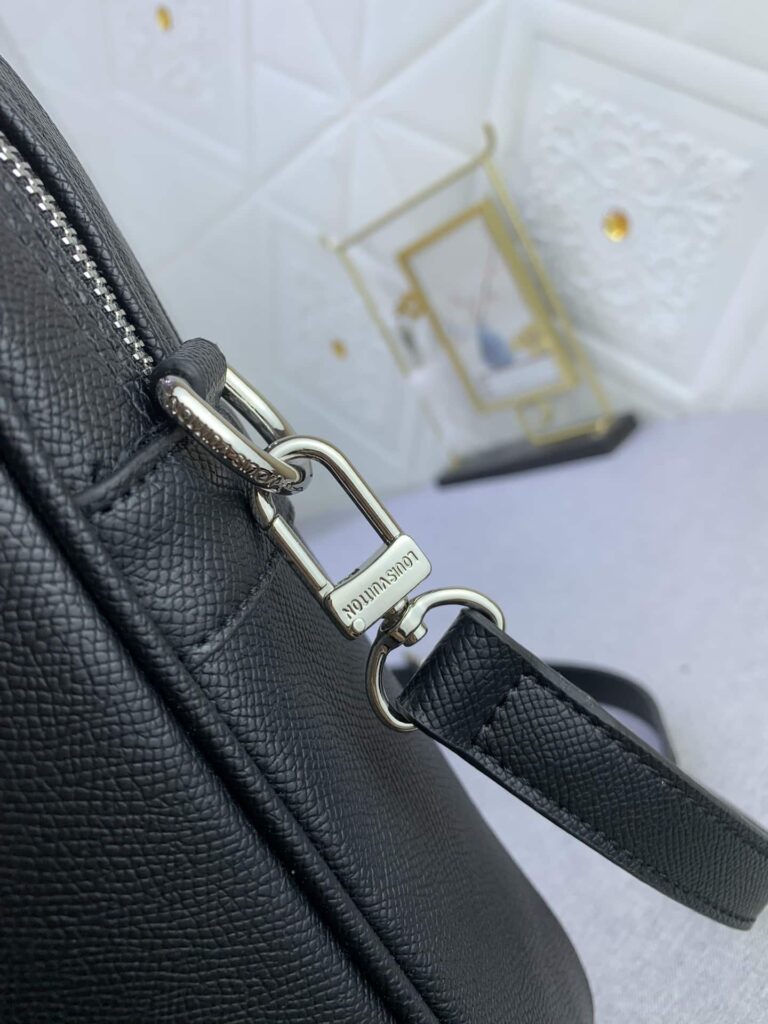 Louis Vuitton Porte Documents Voyage Black 37Cm M30925 - Image 6