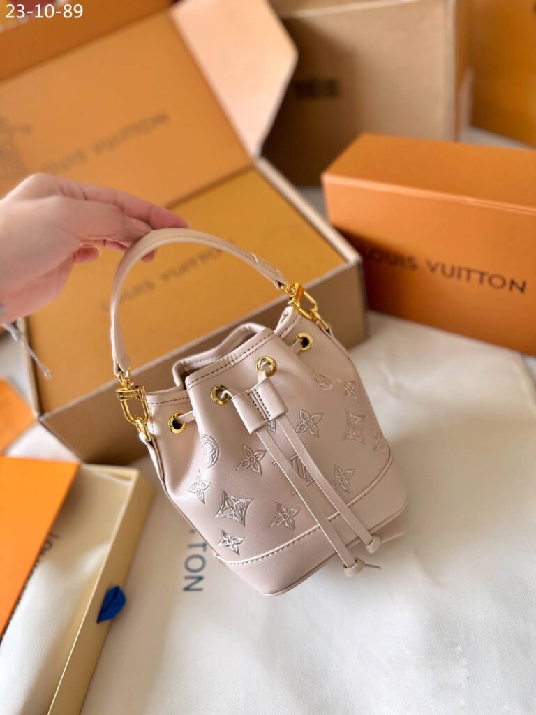 Louis Vuitton Néonoé Bag White 16Cm - Image 2