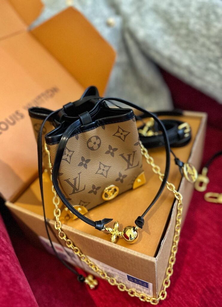 Louis Vuitton Noé Purse Monogram Brown 12Cm - Image 3