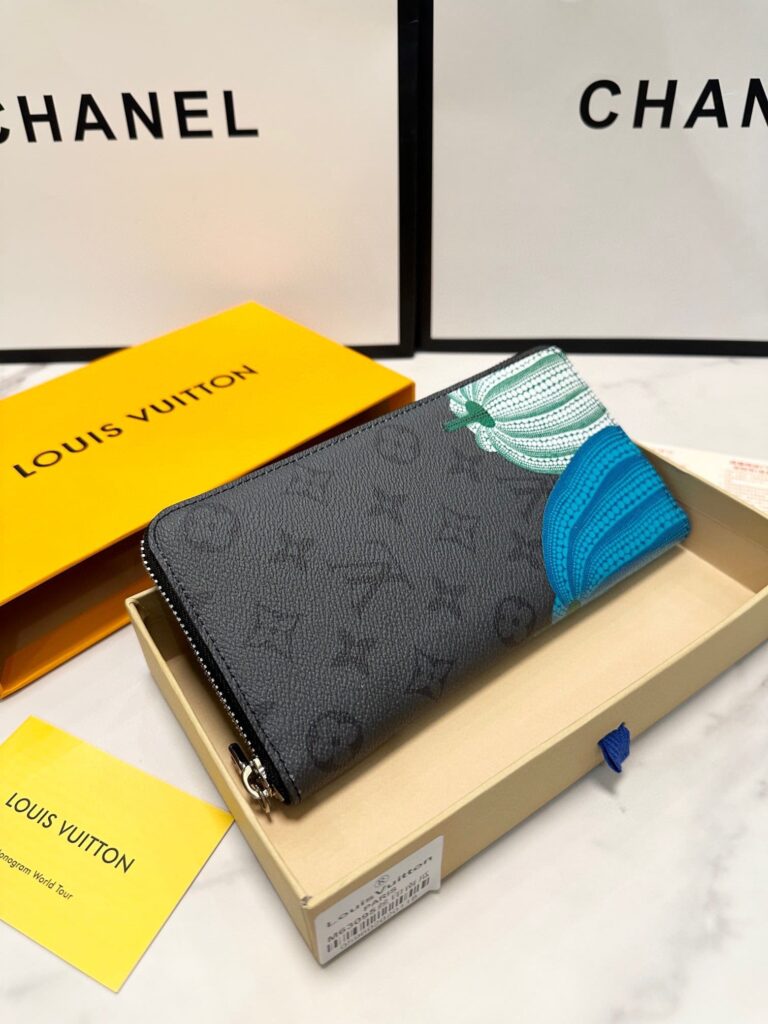 Louis Vuitton Zippy Wallet Vertical Black 19Cm - Image 3