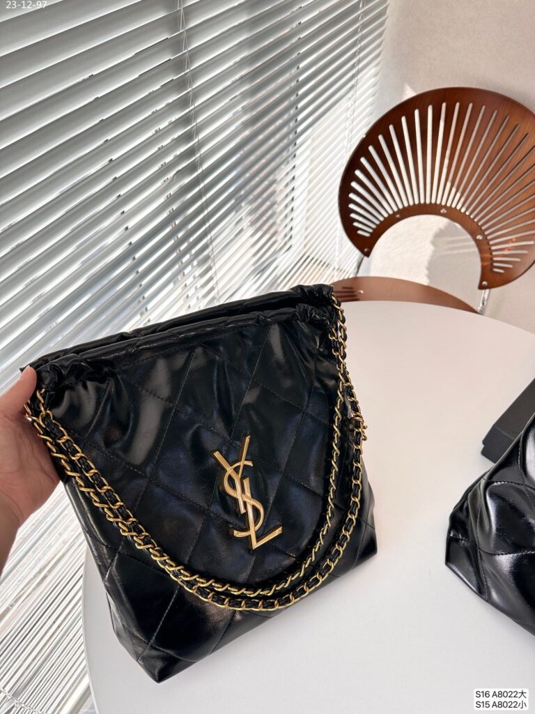 Saint Laurent Bucket Bag Glossy Calfskin And Gold Tone Metal Black 39Cm - Image 5