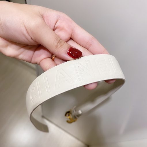 Chanel Leather Belt with CC Buckle in Metal White 3cm - Image 6