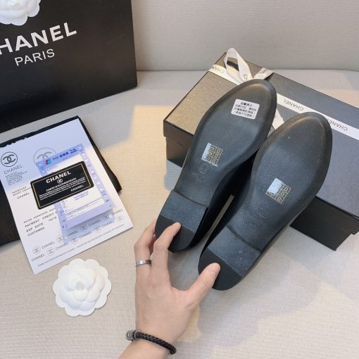 Chanel Flat Black Sandals G02819 Y01552 94305 - Image 4