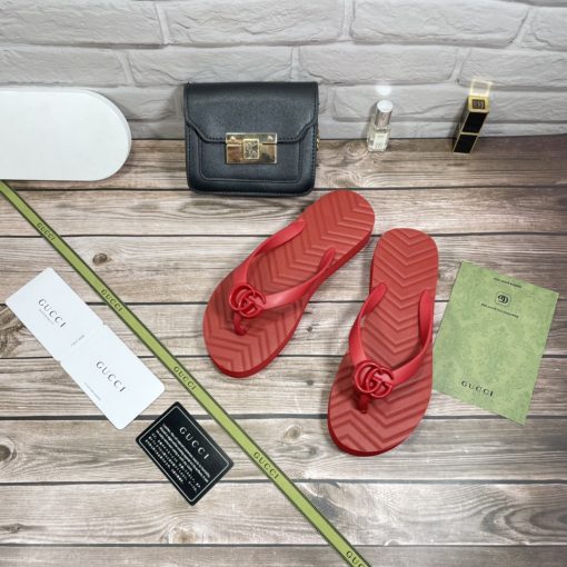 Gucci Women's Chevron Thong Red 655463 J8710 6433 - Image 2