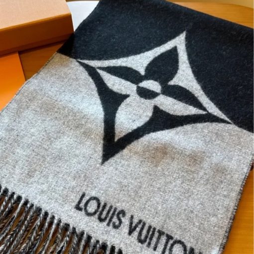 Louis Vuitton Graphic Dual Scarf - Image 3