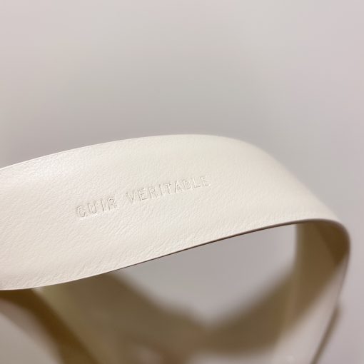 Chanel Leather Belt with CC Buckle in Metal White 3cm - Image 5