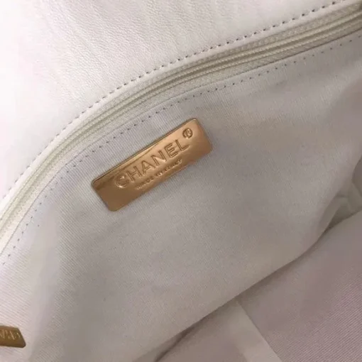 Chanel 19 Handbag White As1160 - Image 9