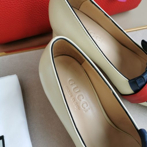 Gucci Wmns White And Blue Leather Mid-Heel Pump - Image 7