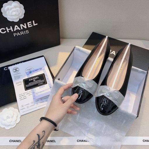 Chanel Flat Black Sandals G02819 Y01552 94305 - Image 2