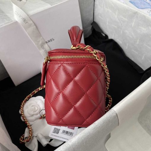 Chanel Vanity With Chain - Image 3