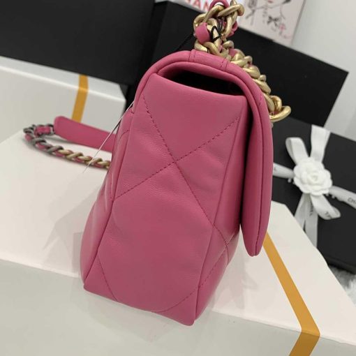 Chanel Handbag 19 - Image 4