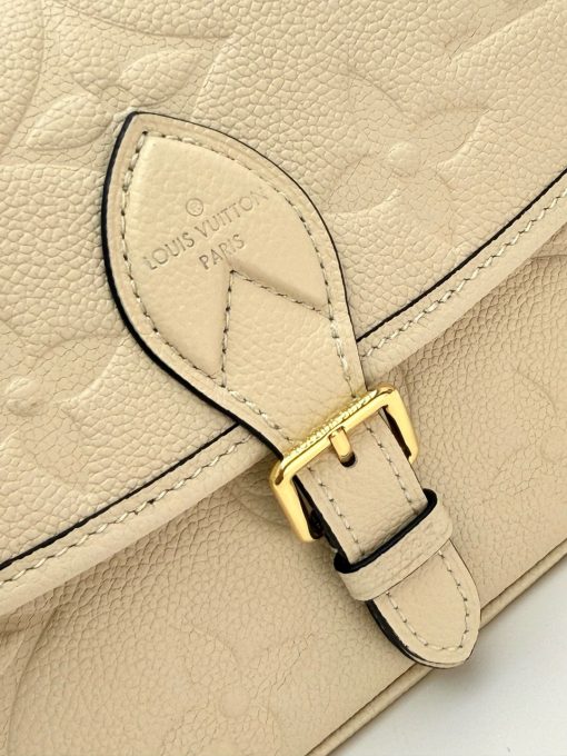 Louis Vuitton Diane Monogram Empreinte Leather Creame Beige 18Cm M46388 - Image 4