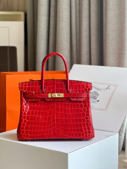 Hermès Birkin 30 in Shiny Porosus Crocodile Leather in Rouge Vif with Gold Hardware - Image 4