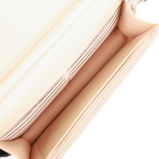 Wallet On Beige Hardware - Image 8