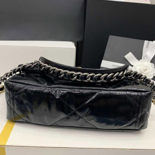 Chanel Handbag 19 - Image 6