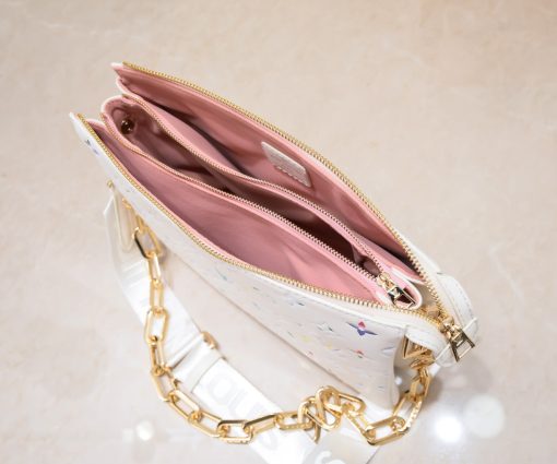 Louis Vuitton Bolso Coussin Pm White 26Cm M21209 - Image 3
