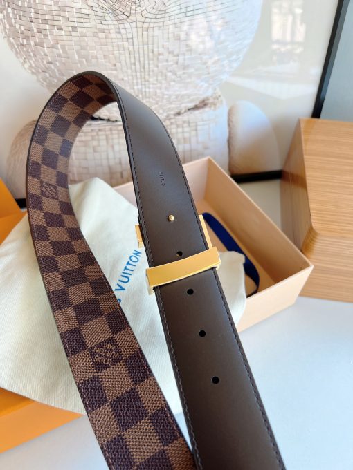 LV Initiales Reversible Belt Brown 40mm - Image 4