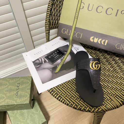 Gucci Gg-Stud Leather Thong Sandals Black - Image 3