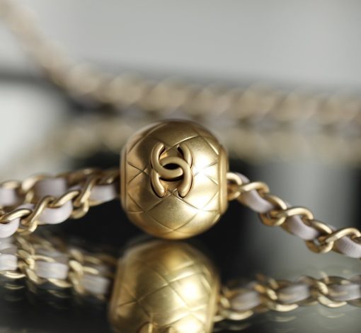 Chanel Quilted Mini Flap Bag Cream 18Cm - Image 8