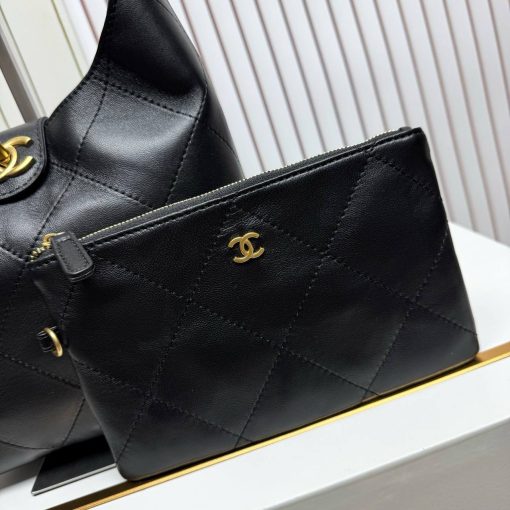 Chanel Black Lambskin Quilted Braided Chain Hobo Bag Aged Gold Hardware - Image 8