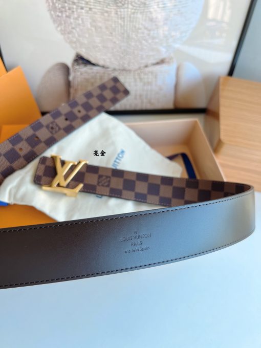 LV Initiales Reversible Belt Brown 40mm - Image 5