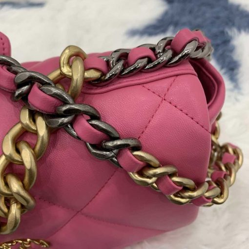 Chanel Handbag 19 - Image 8