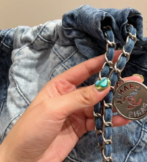 Chanel 22 Handbag Washed Denim As3261 B10439 Nm981 - Image 4