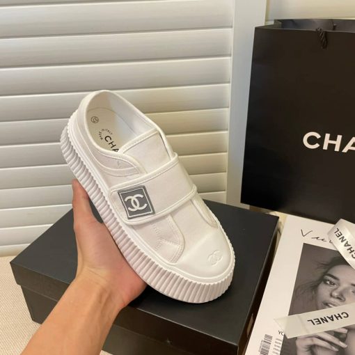 Chanel Logo Embroidered Shearling Cream Slides - 37 Eu 6 Us 24 Cm 9 4 In - Image 4