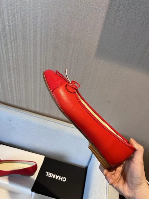 Chanel Cc Cap Toe Ballet Flats In Light Red Patent Leather - Image 6